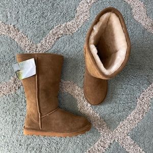 BearPaw: Eva Tall Hickory Size 8 Boots